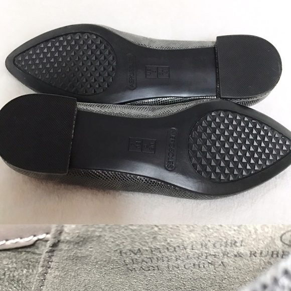 AEROSOLES Flower Girl Ballet Flat Comfort Shoes in Silver Metallic 6M - Picture 8 of 8